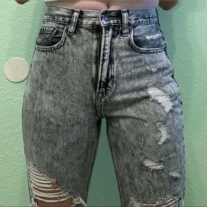American Eagle mom jeans